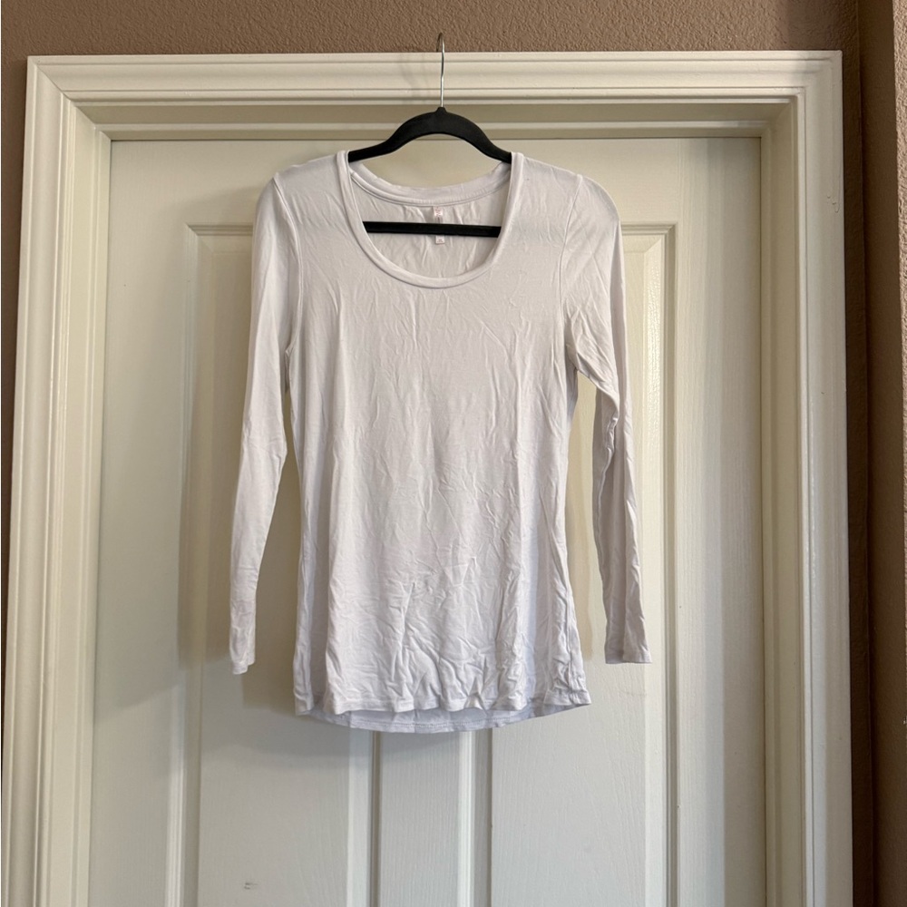 Classic White Long Sleeve Tee, Women’s size Small